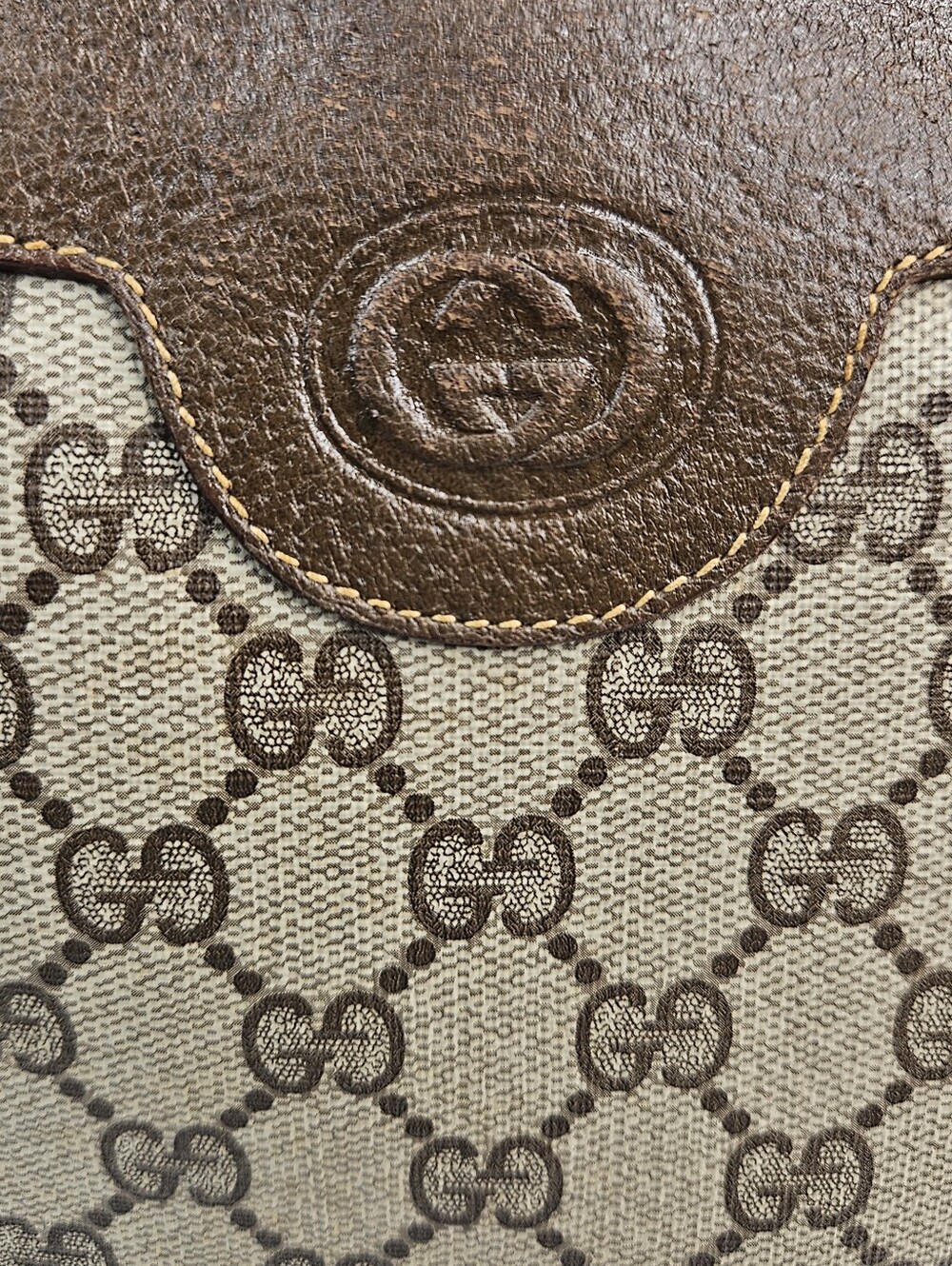 Authentic Vintage Gucci GG Supreme Monogram Crossbody Camera Bag Brown Leather - Picture 9 of 16